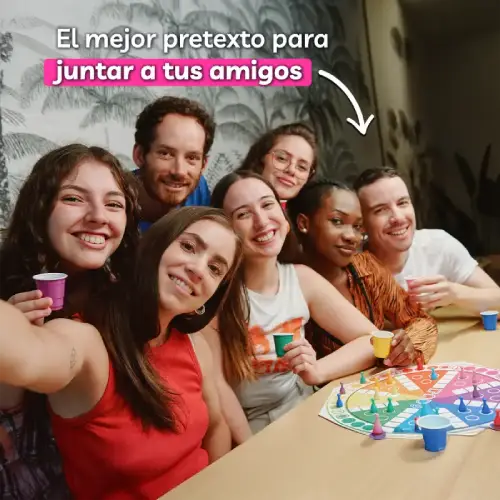 amigos jugando lud8 tomando selfie